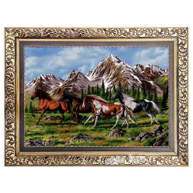 تابلو فرش دستباف گونه ماشینی طرح گله اسب در کوهستان کد 3012